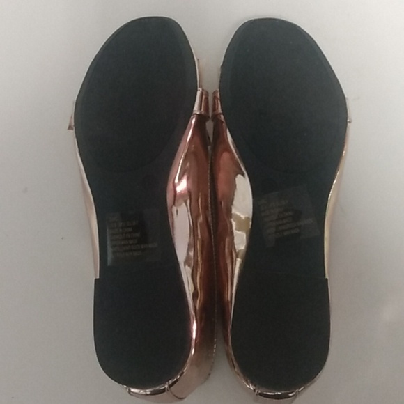 Justfabulous women's size 8 rose gold mirror like finish slip-on shoes - Picture 7 of 8